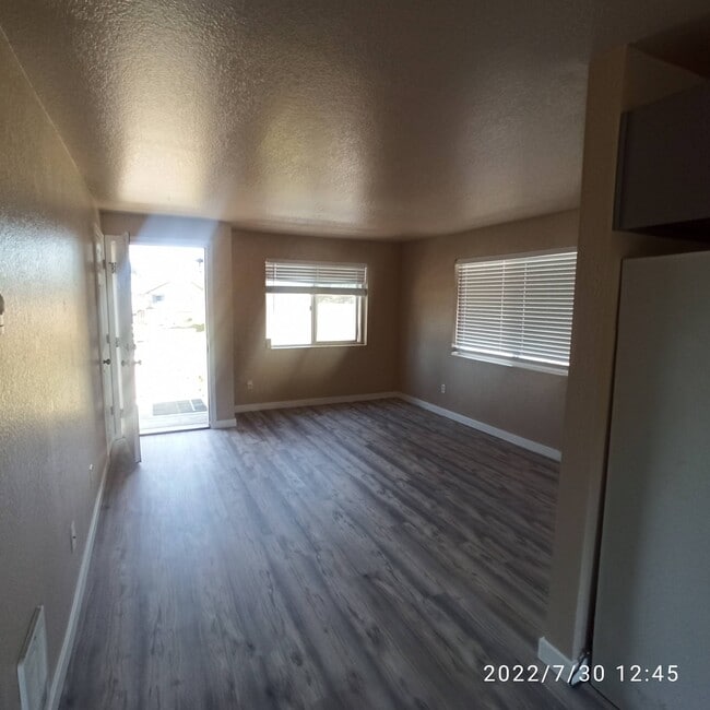 Living Room - 7605 Ridgewood Dr