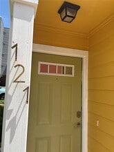 Building Photo - 1601 Miriam Ave