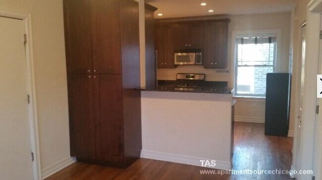 Photo - 3814 N Sheffield Ave Apartment