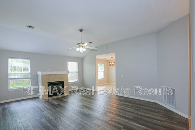 Foto del edificio - 3711 SW Hansom Loop
