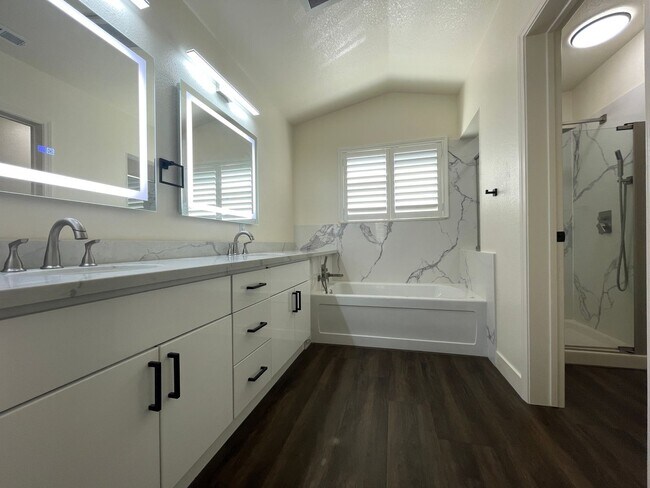 Building Photo - Fremont: Updated 4 Bedroom, 3 Bathroom, 2 Car Garage