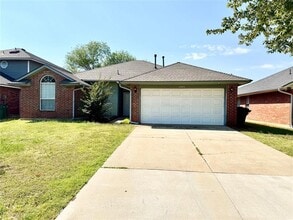 Building Photo - 11425 Wallace Ave