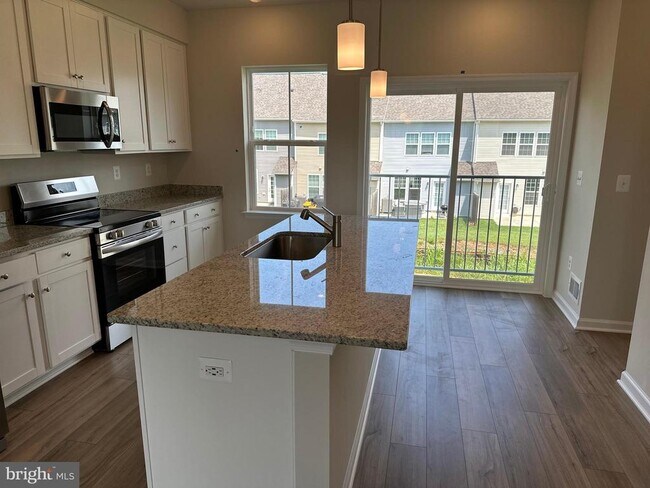 Foto del edificio - 107 Brashear Ct