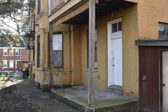 Foto del edificio - 26 E Rochelle St