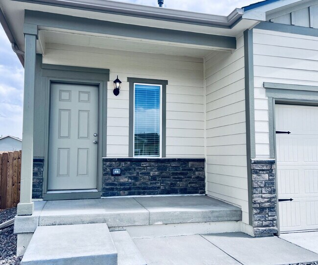 Foto del edificio - Charming Ranch Home in Bennett Crossing! Features 3 Beds/2 Baths and Large Fenced Backyard.