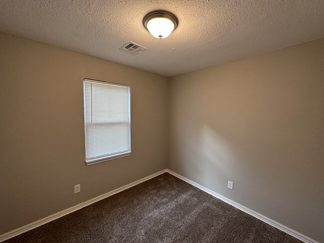 Foto del edificio - 543 Southeast 71st St. Oklahoma City OK 73149