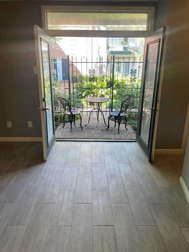 Foto del edificio - 3400 Timmons Ln