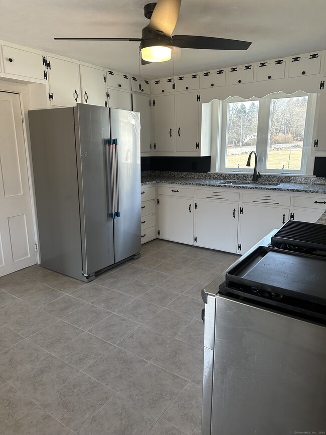 Building Photo - 1039 CT-163