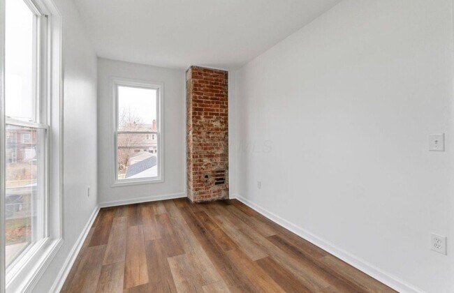 Foto del edificio - 466 N Garfield Ave