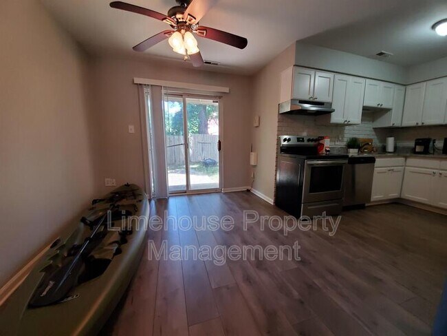 Foto del edificio - 2138 Kimball Cir