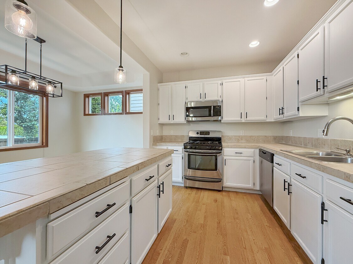 Foto principal - 13103 26th Ave SE
