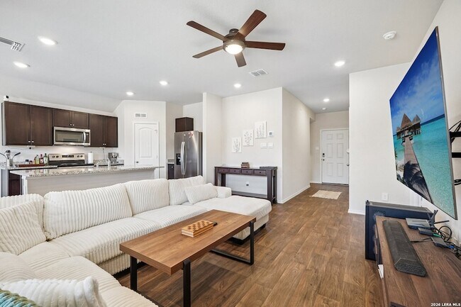 Building Photo - 841 Bahia Pl