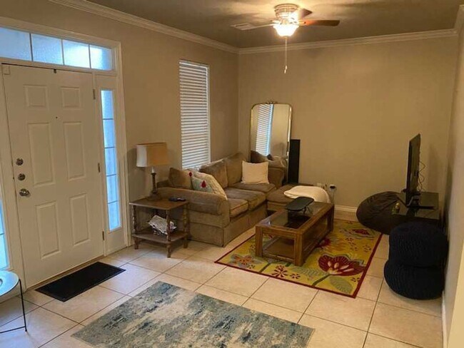 Foto del edificio - College Station 3 Bedroom / 3.5 Bath Gatew...