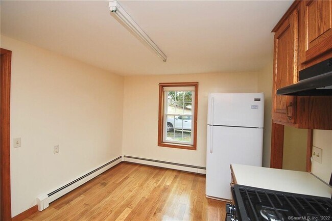 Building Photo - 206 Everett Rd