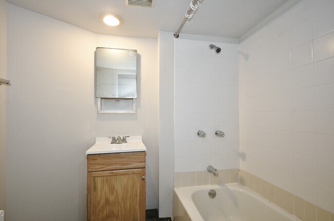 Foto del edificio - 1502 Forsythe St