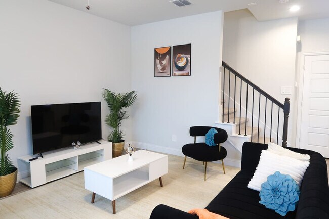 Foto del edificio - 6000 Bursey Rd