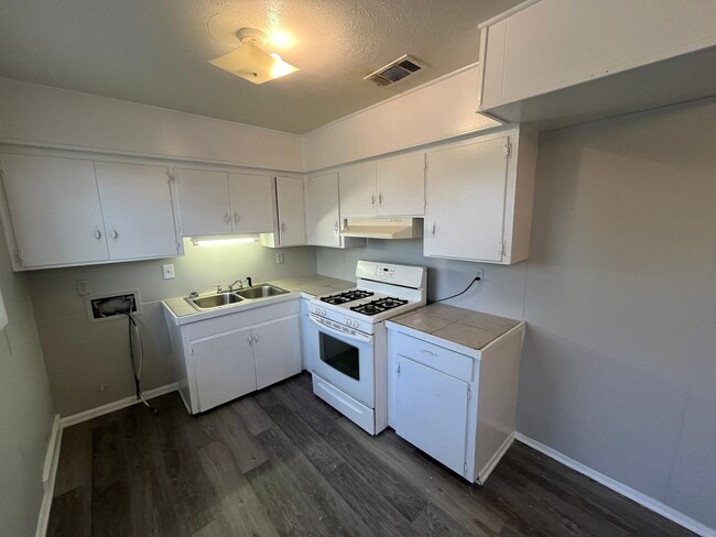 Building Photo - Welcome Home – Comfort Meets Convenience. Call to ask about the Move-in Special!!!