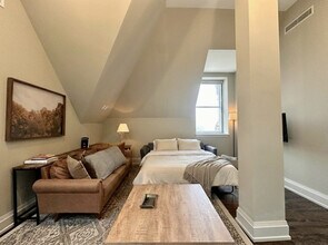 Building Photo - 225 E Michigan St