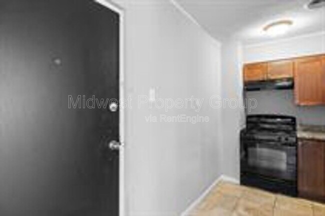 Building Photo - 2507 S Big Bend Blvd