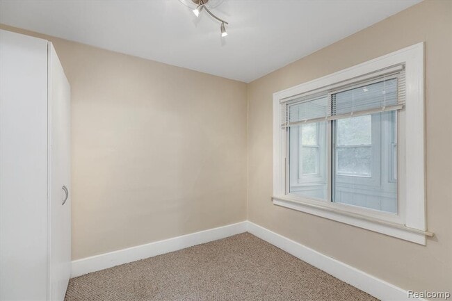 Building Photo - 1785 Channing St
