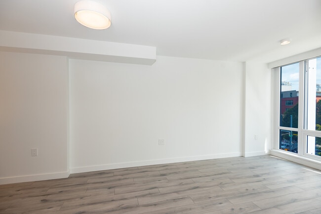 Building Photo - 8X Rentals
