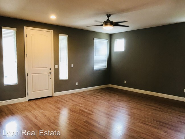 Building Photo - 4020 Neapolis Ln