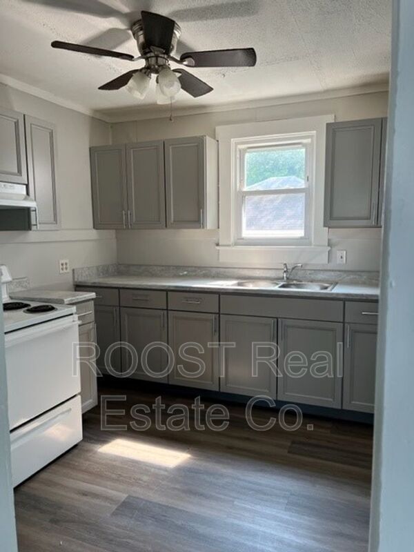 Building Photo - 1124 Rodgers Dr