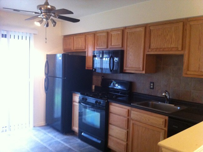 Foto del edificio - 40 Hopewell Ln