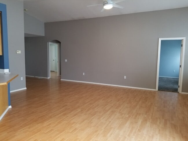 Foto del edificio - CHRISTMAS SPECIAL - FREE DECEMBER RENT and Pet Friendly in Ephrata