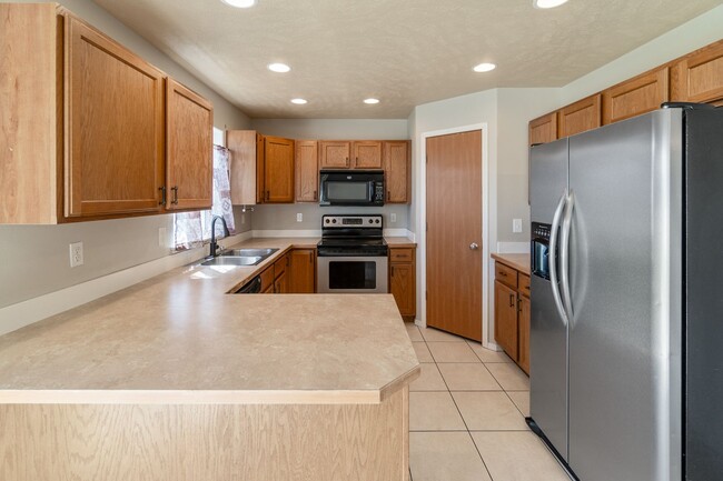 Foto del edificio - Spacious 3 Bed, 2.5 Bath Home in Spokane V...