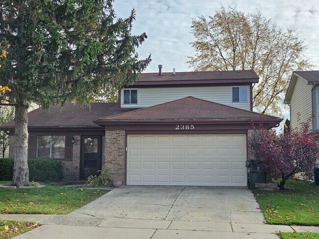 Foto del edificio - 2385 Goldfinch St