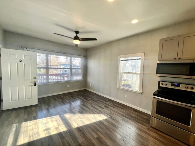 Foto del edificio - 607 N Ruby St