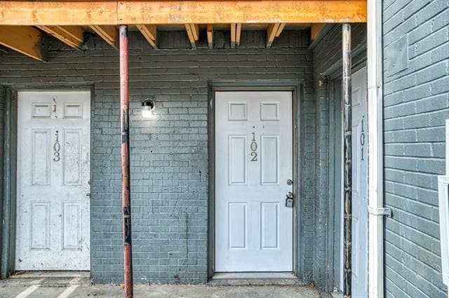 Building Photo - 1037 E Tucker St