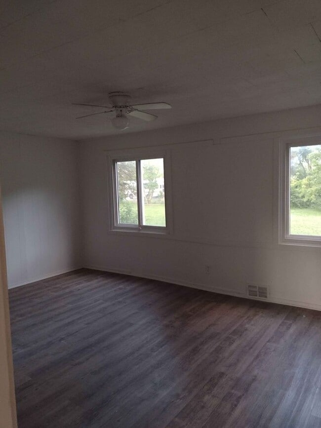 32229 Hillsdale Ct, Westland, MI 48186 Townhome Rentals in Westland