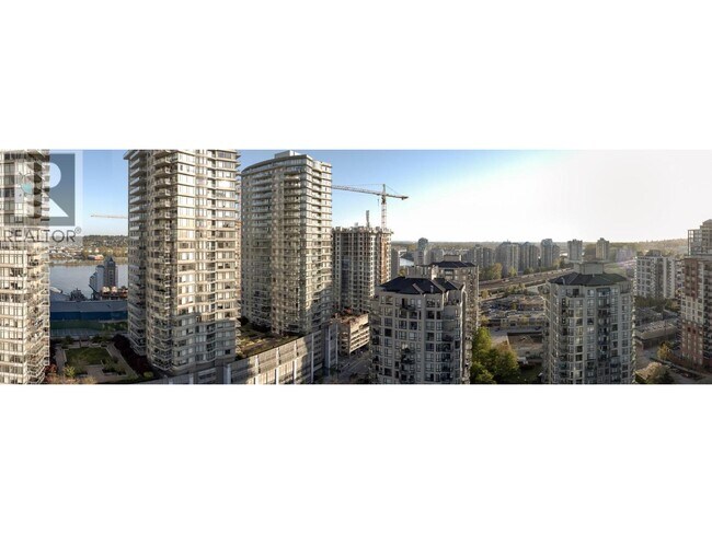 Building Photo - 823 Carnarvon St