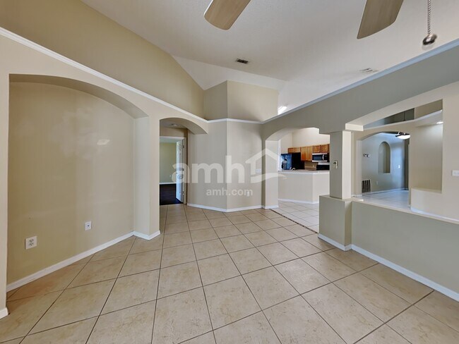Building Photo - 2229 Hunters Greene Dr