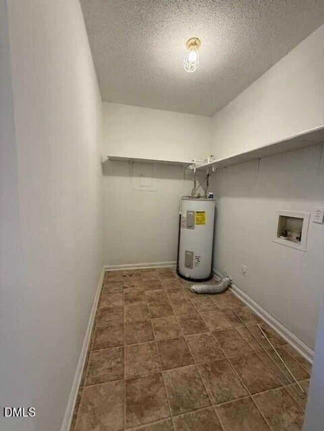 Foto del edificio - Adorable 2 bed Duplex in Wake Forest! Close to Downtown!