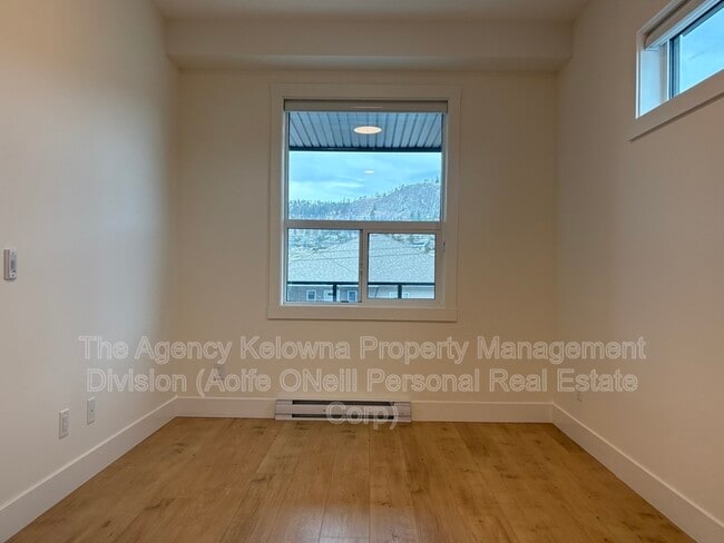 Building Photo - 1036 Coronation Ave