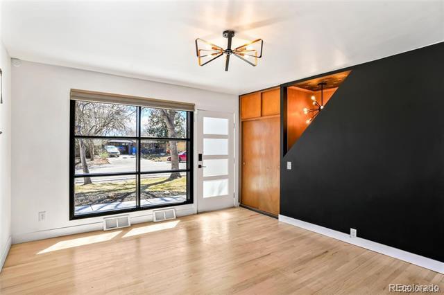 Building Photo - 9309 Highland Pl