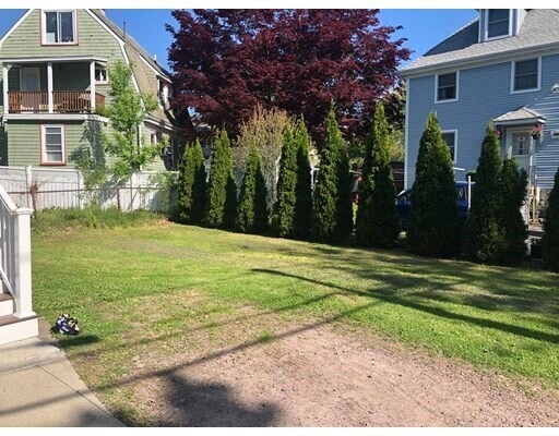 Building Photo - 112 Laurel St