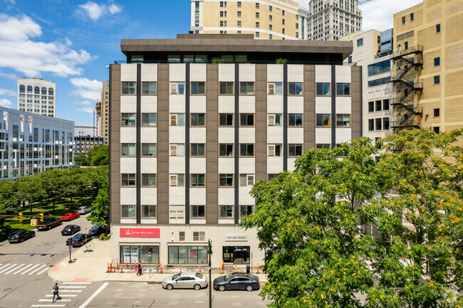 Building Photo - The Claridge Apartments