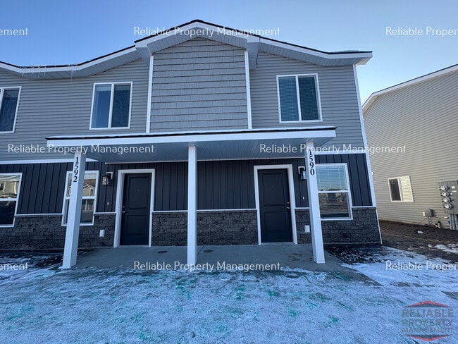 1576 Hannah Ln