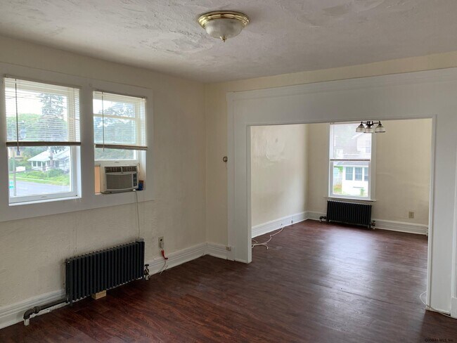Building Photo - 255 New Scotland Ave