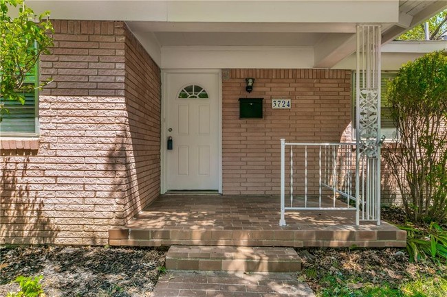 Building Photo - 3724 Norton Dr