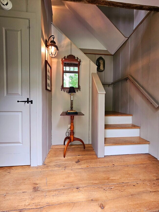 Foto del edificio - 61 Brushy Hill Rd