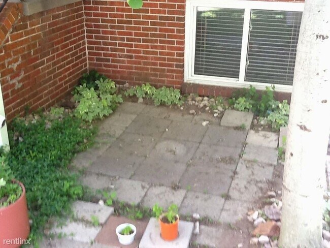 Foto del edificio - 2 br, 1 bath 4plex - 41 South Ogden Street