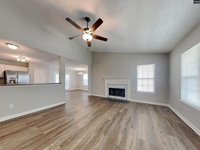 Building Photo - 38 Coachmen Ct