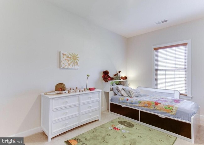 Foto del edificio - 13214 Cloppers Mill Dr