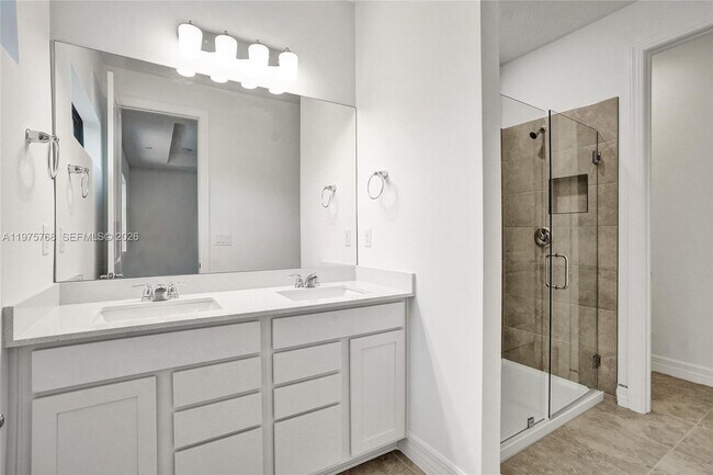 Foto del edificio - 8339 NW 7th Pl