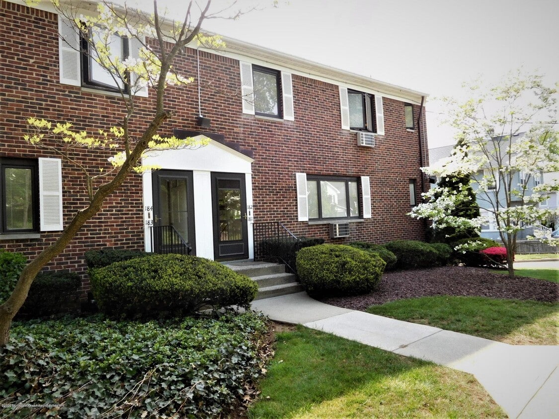 182 William St, Red Bank, NJ 07701 Condo for Rent in Red Bank, NJ